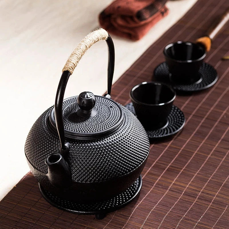 Théière japonaise en fonte avec infuseur acier inoxydable - vue 4 sur 7