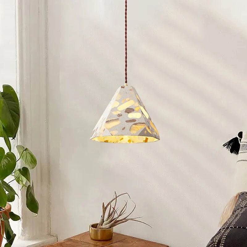 Industrial Style Concrete Pendant Light Fixture, Eco-friendly chandeliers are suitable for bedside, restaurant, café, etc - vue 3 sur 10