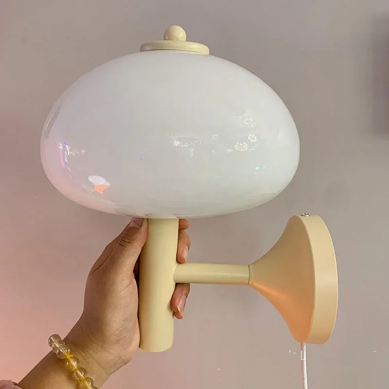 applique murale moderne en verre blanc avec interrupteur design élégant - vue 5 sur 6