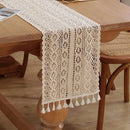 Chemin de table dentelle crochet bohème pompons beige