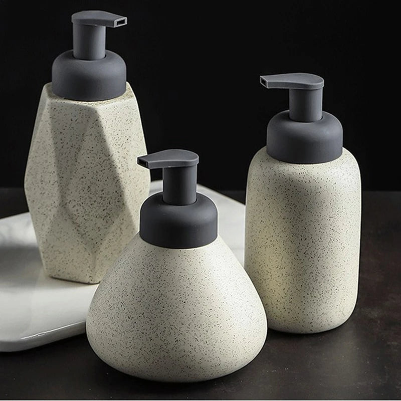 bouteille céramique distributeur savon liquide et gel douche - vue 2 sur 18