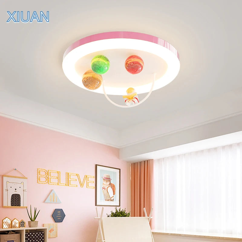 Creative Colorful Glass Ceiling Chandelier Light Planet Astronaut Ceiling Lamps Pink Blue Chrome 220V Children's Bedroom Lamps - vue 4 sur 9
