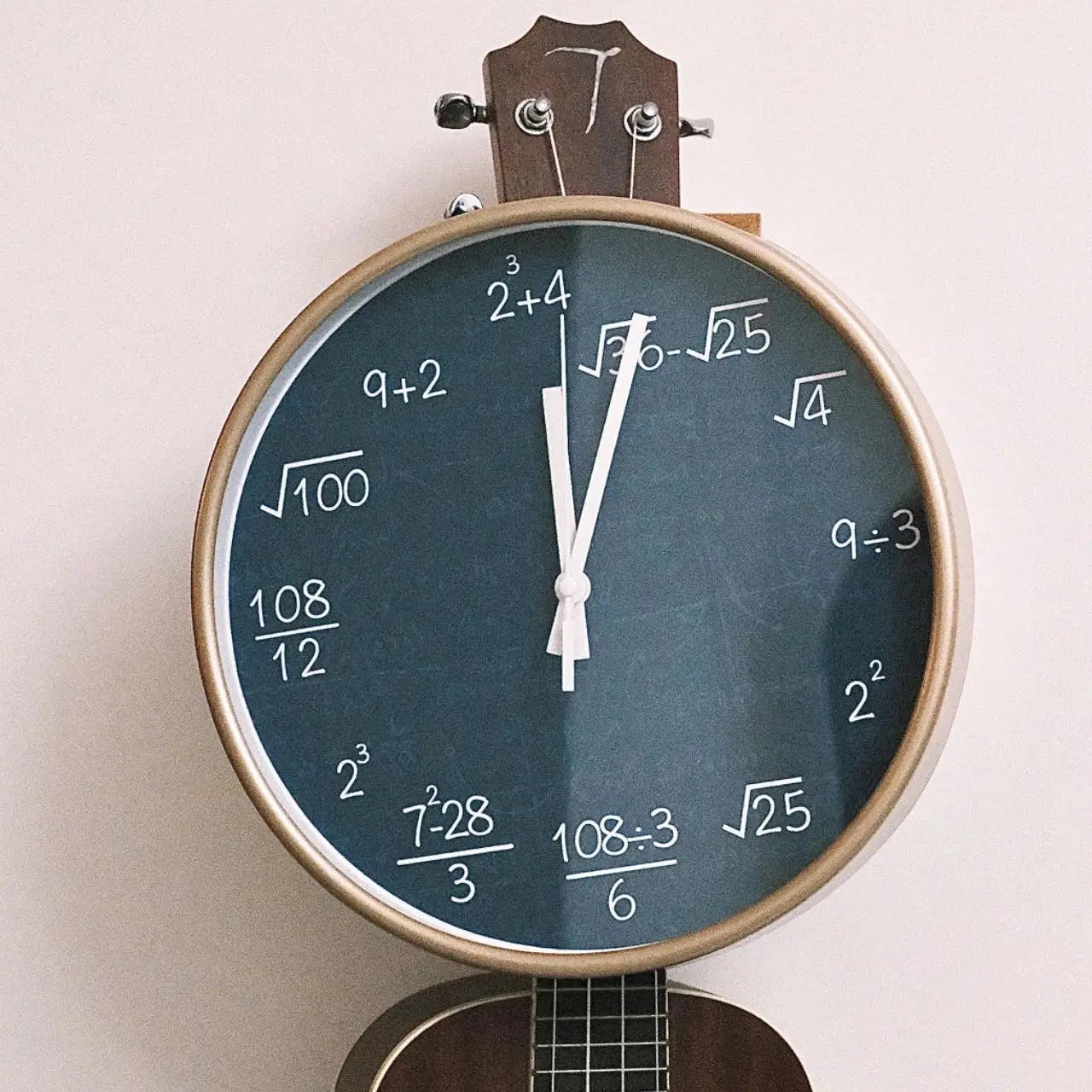 horloge murale mathématiques tableau noir décoration scolaire enfants - vue 5 sur 11