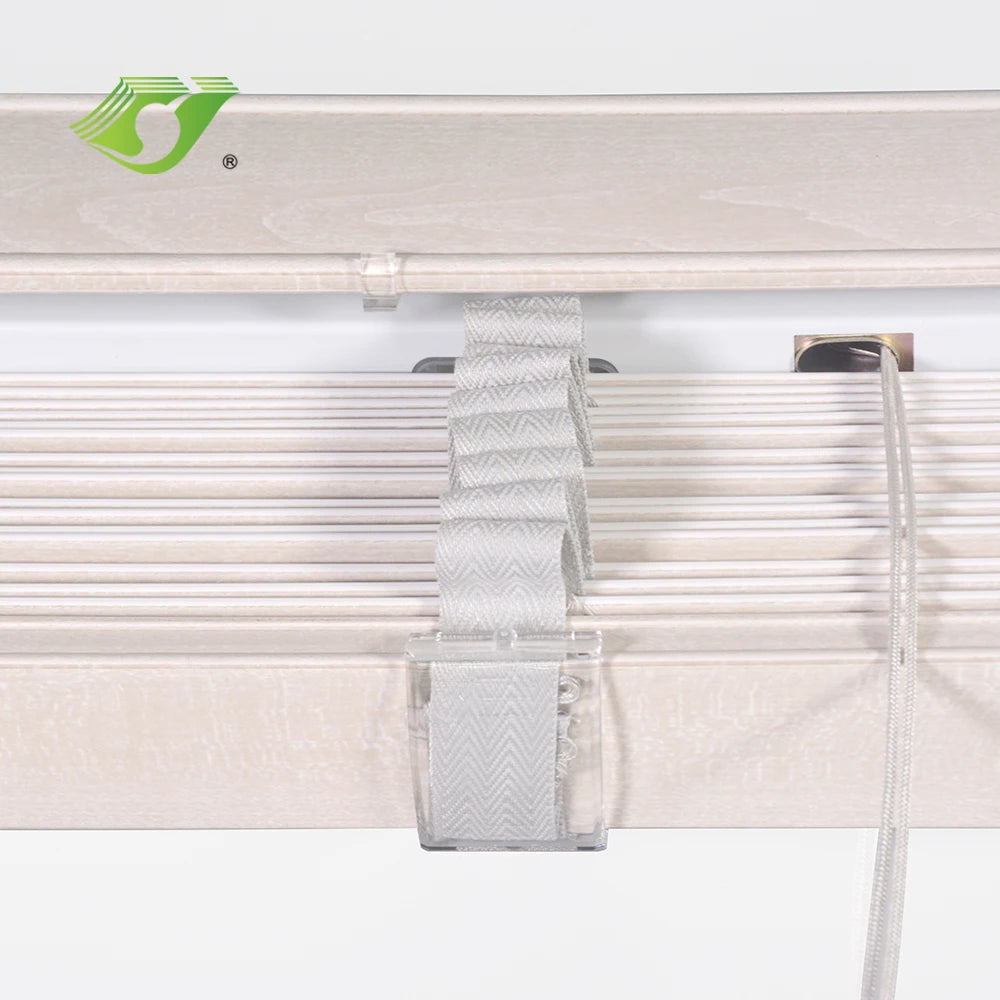 Store vénitien bois motorisé connecté pour porte fenêtre - vue 2 sur 7