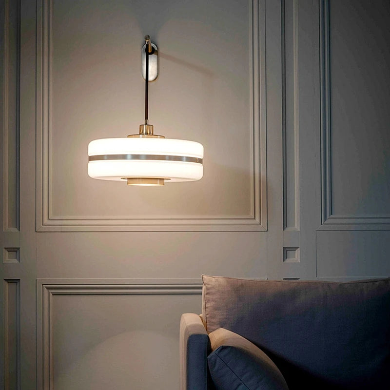 Suspension design nordique en or - vue 3 sur 10
