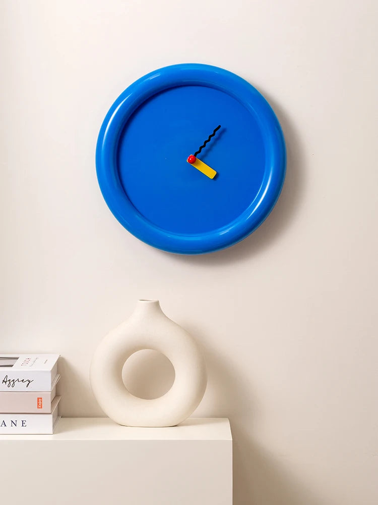 horloge murale style memphis pour décoration intérieure - vue 4 sur 10