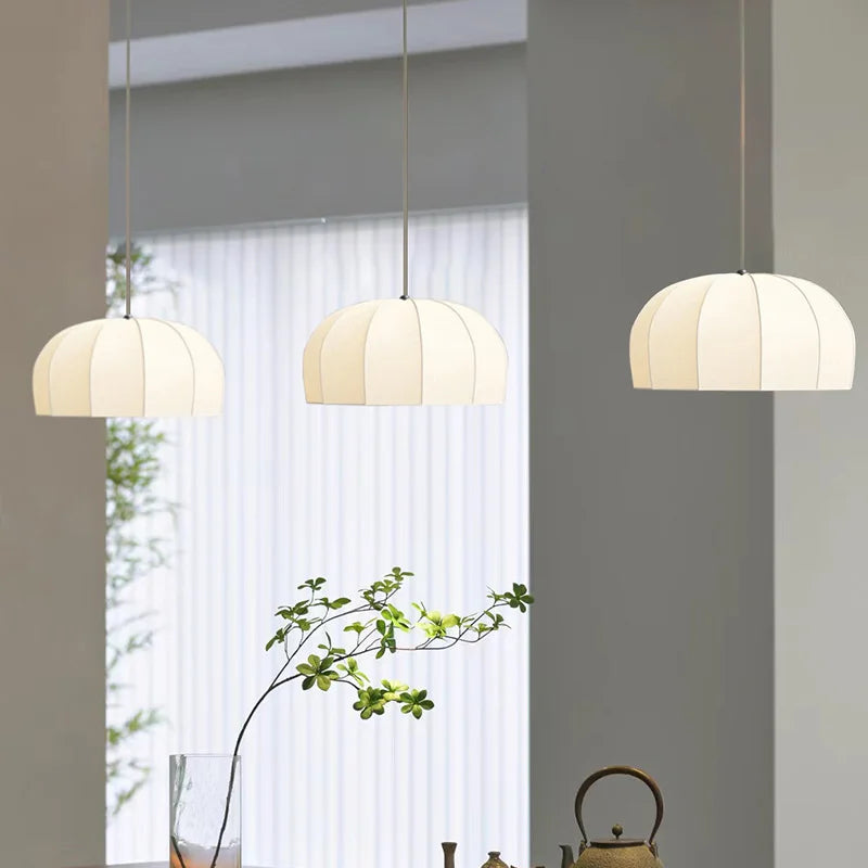 suspension nordique wabi-sabi en cocon de soie décorative - vue 3 sur 9