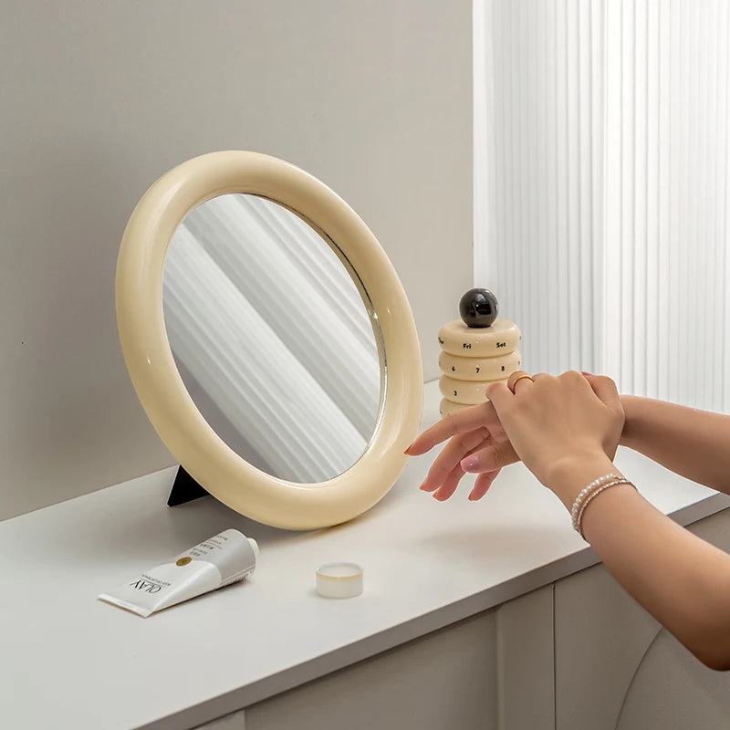 miroir de maquillage rond nordique simple et élégant - vue 3 sur 11