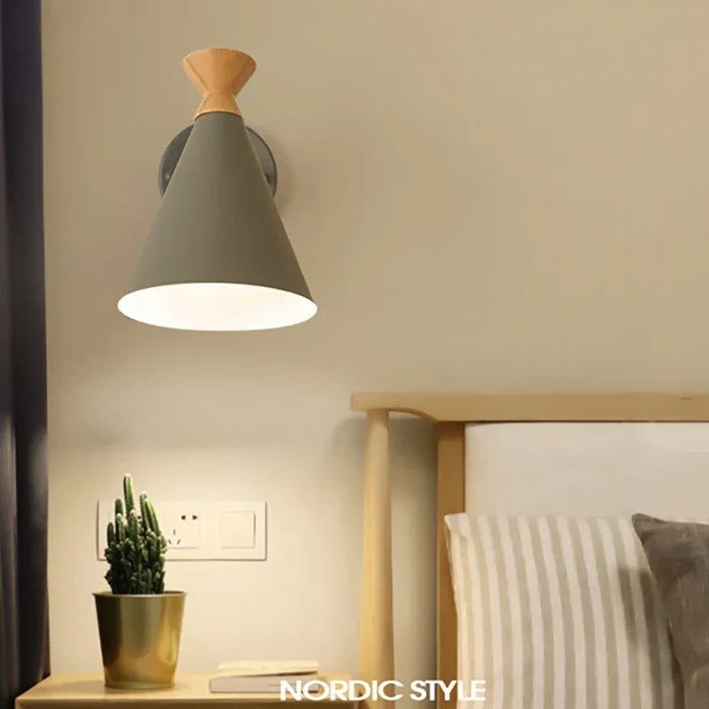 applique murale LED en bois massif style moderne et créatif - vue 3 sur 9