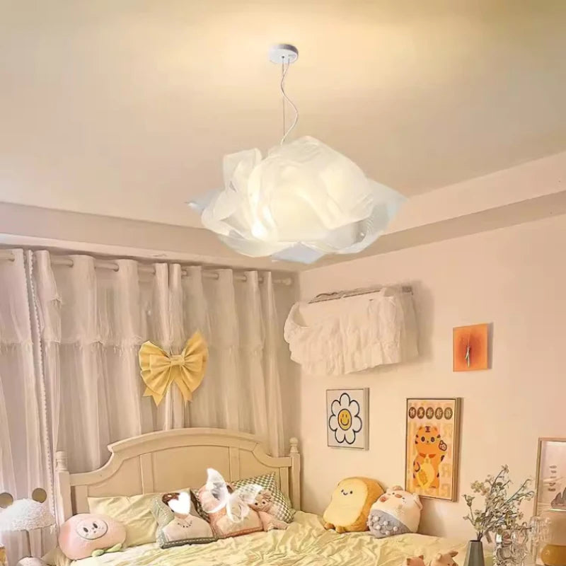 lustre en forme de fleur pour chambre d'enfant romantique - vue 1 sur 8
