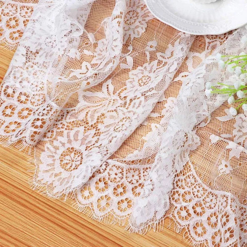 Chemin de table dentelle blanche florale style boheme - vue 7 sur 7