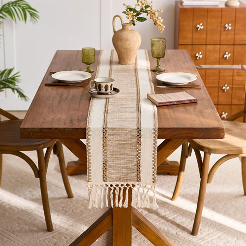 Chemin de table macramé bohème kaki à pompons - vue 7 sur 7