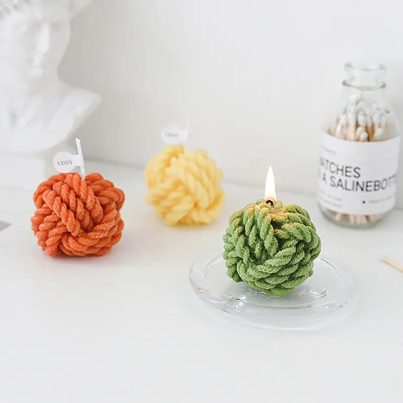 bougie parfumée en forme de boule en cire de soja décorative et mignonne - vue 1 sur 14