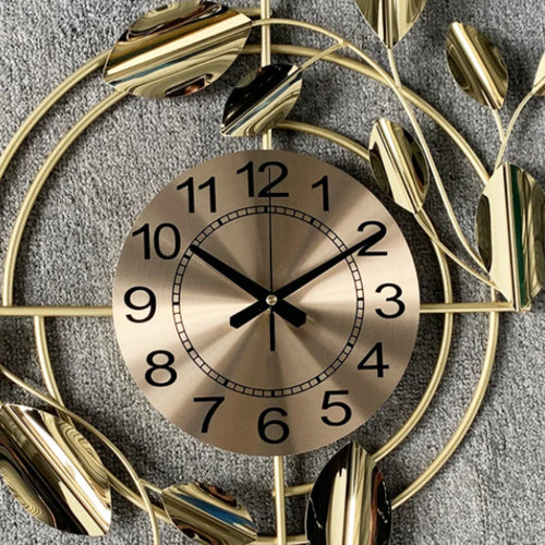 horloge murale en métal doré design nordique luxe silencieuse à balayage - vue 6 sur 7