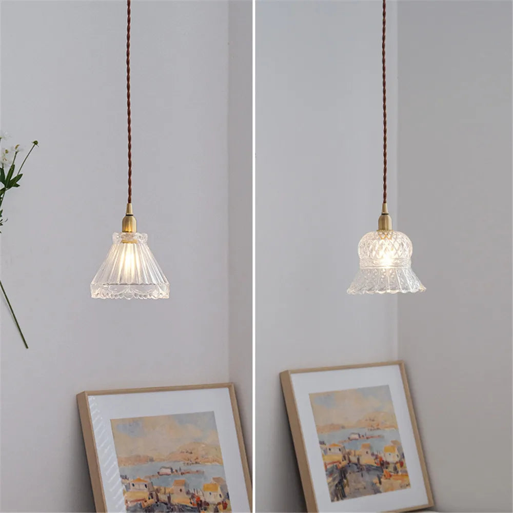lustre antique en laiton et verre pour décoration maison - vue 1 sur 8
