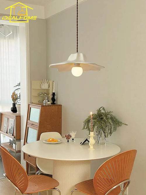 suspension en résine design moderne pour intérieur contemporain - vue 2 sur 9