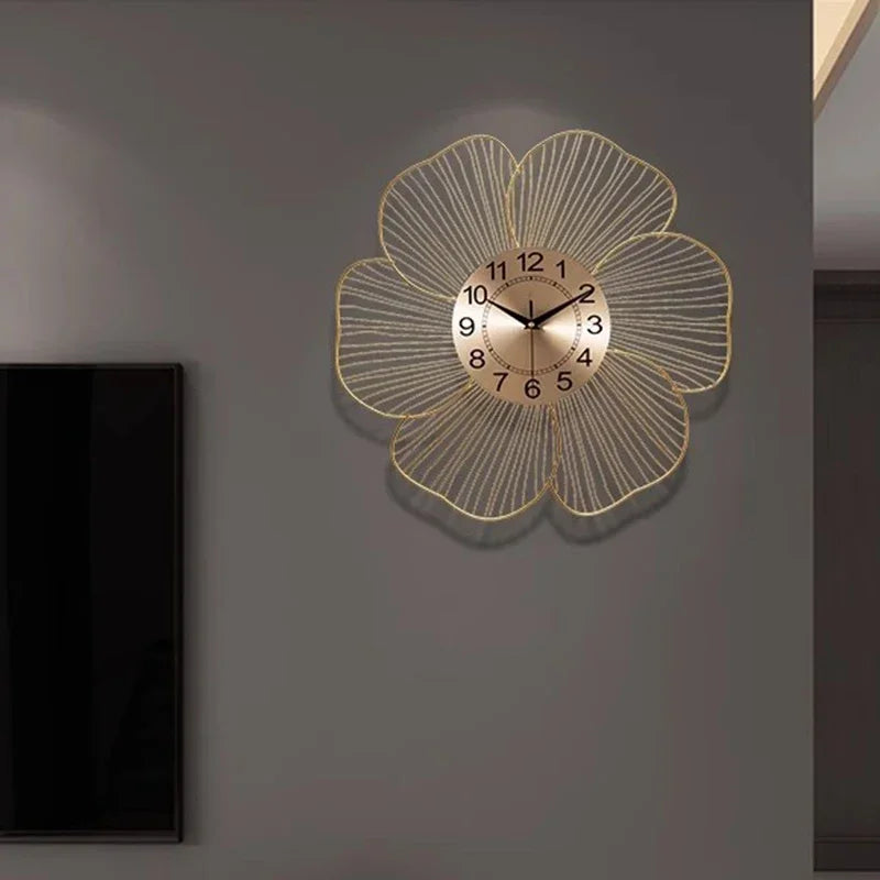 horloge murale design en métal pour intérieur moderne et épuré - vue 5 sur 8