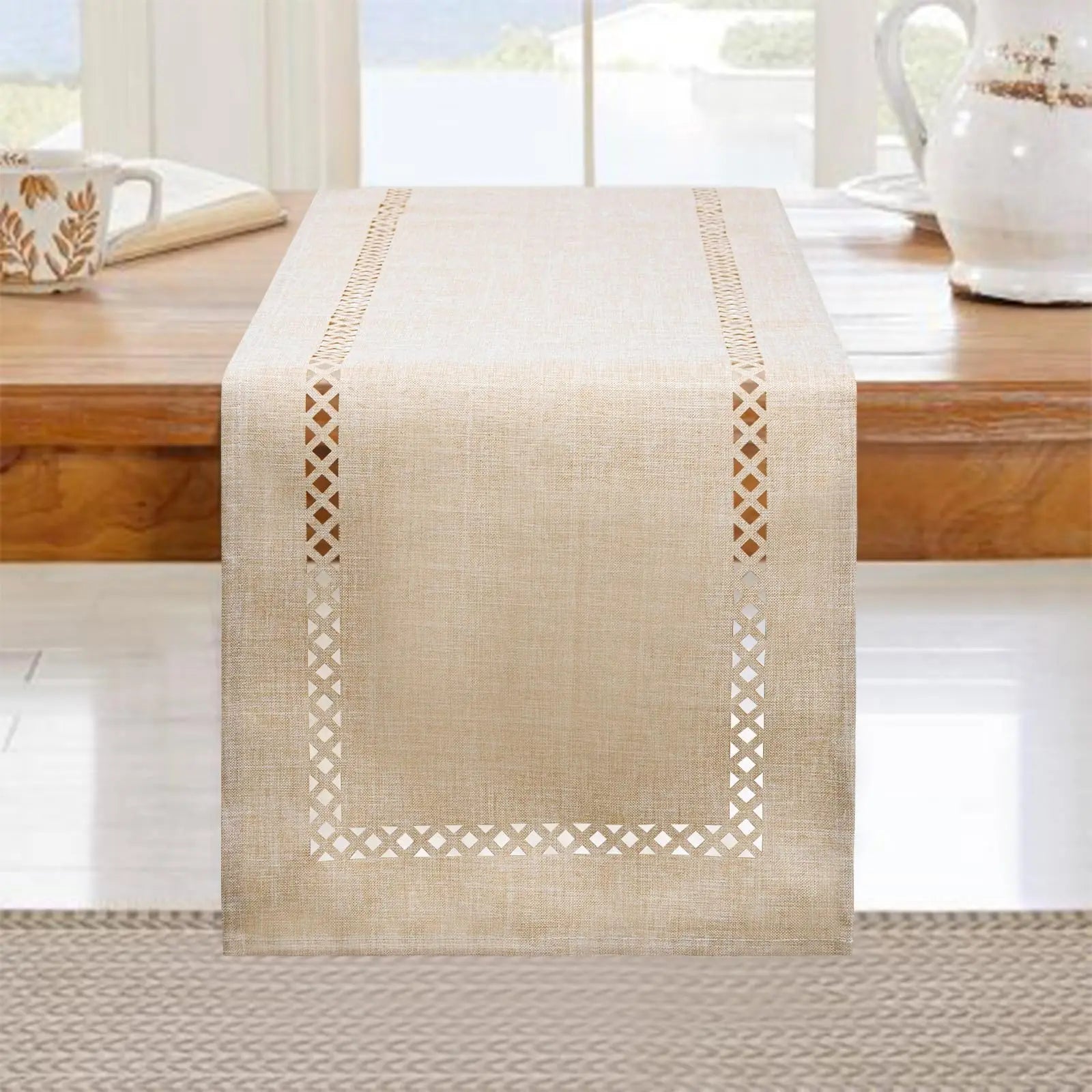 Chemin de table lin ajouré style maison campagne - vue 2 sur 13
