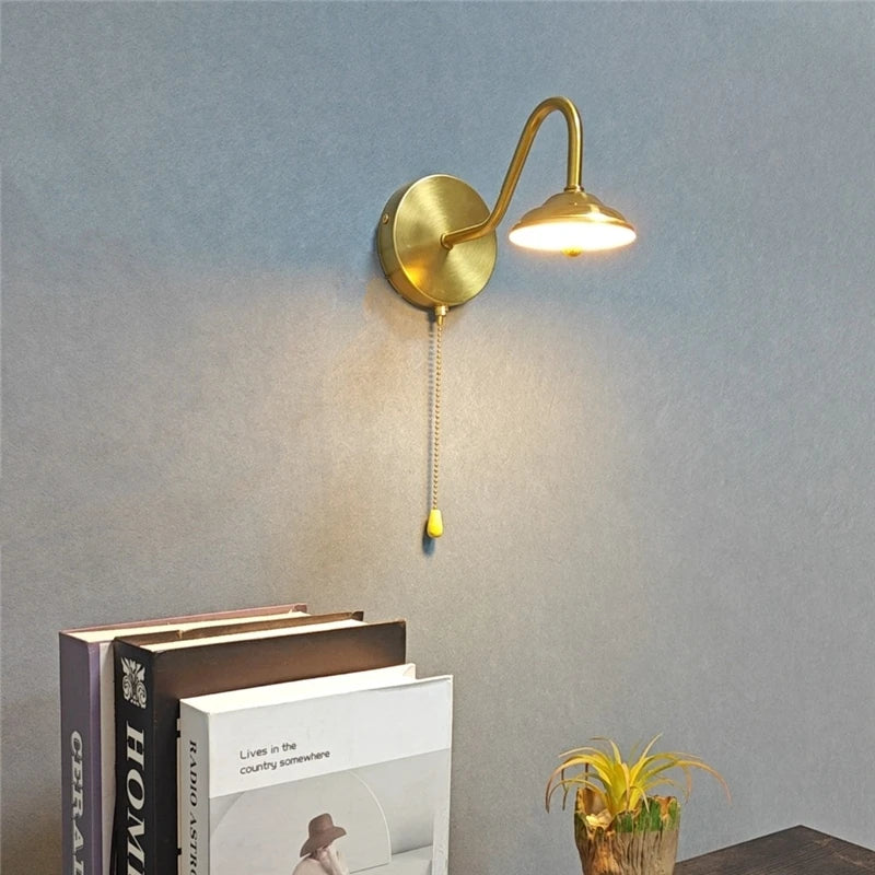 applique murale moderne incurvée dorée avec interrupteur led décoration nordique - vue 3 sur 9