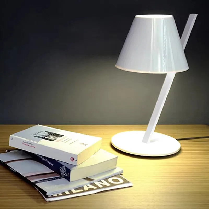 lampe de bureau design italienne pour intérieur moderne - vue 4 sur 8