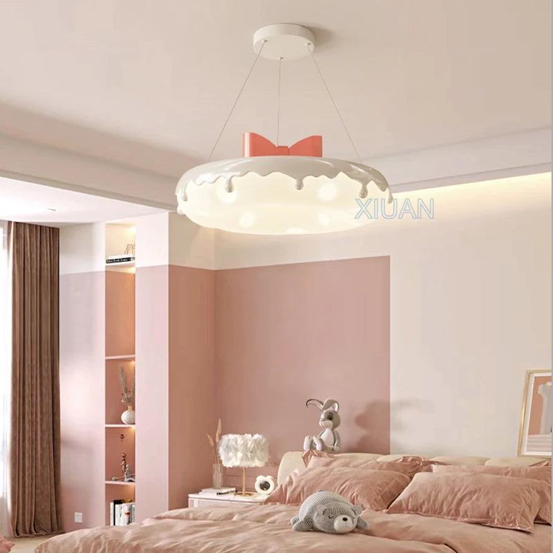 Creative Children Bedroom Chandelier Lamp with Pink Heart Bow Tie Crown Pendant Light for Princess Room Girl Nursery Baby Decor - vue 2 sur 24