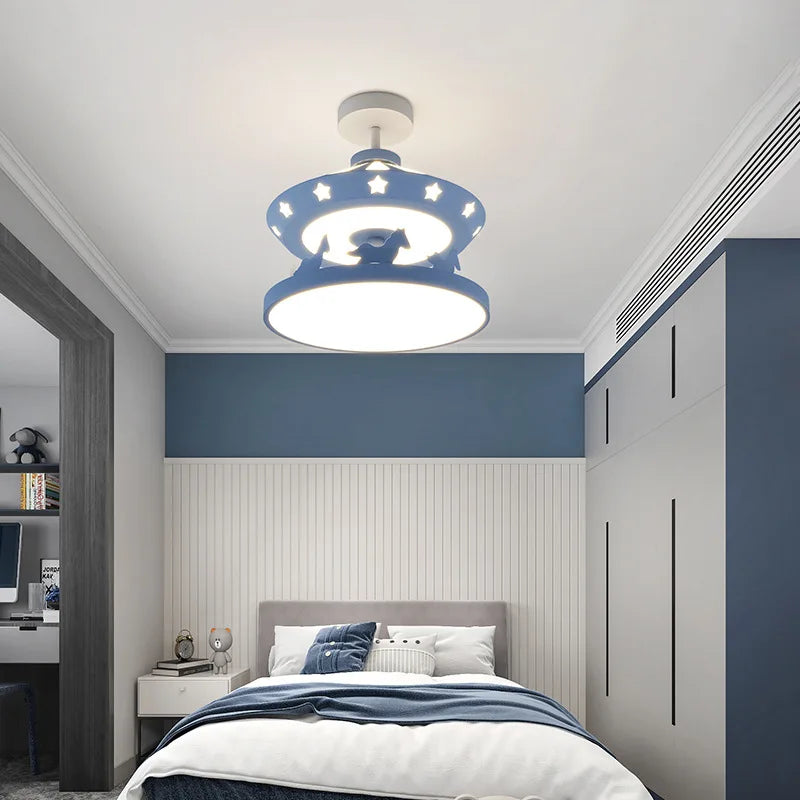 lustre moderne minimaliste pour chambre d'enfant lumineux et chaleureux - vue 4 sur 8