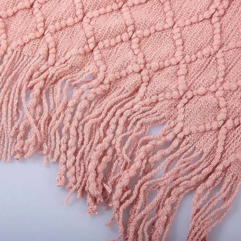 Plaid tricot léger avec pompons pour canapé lit - vue 4 sur 6