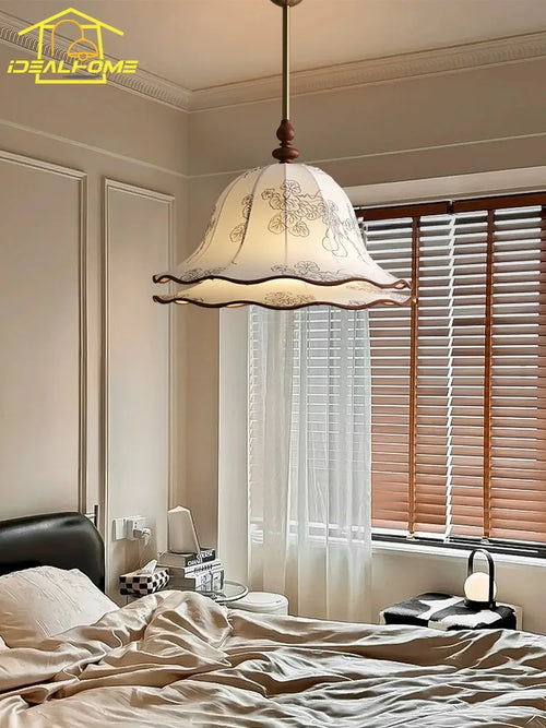 suspension décorative en tissu médiéval design français pour ambiance chaleureuse - vue 3 sur 8