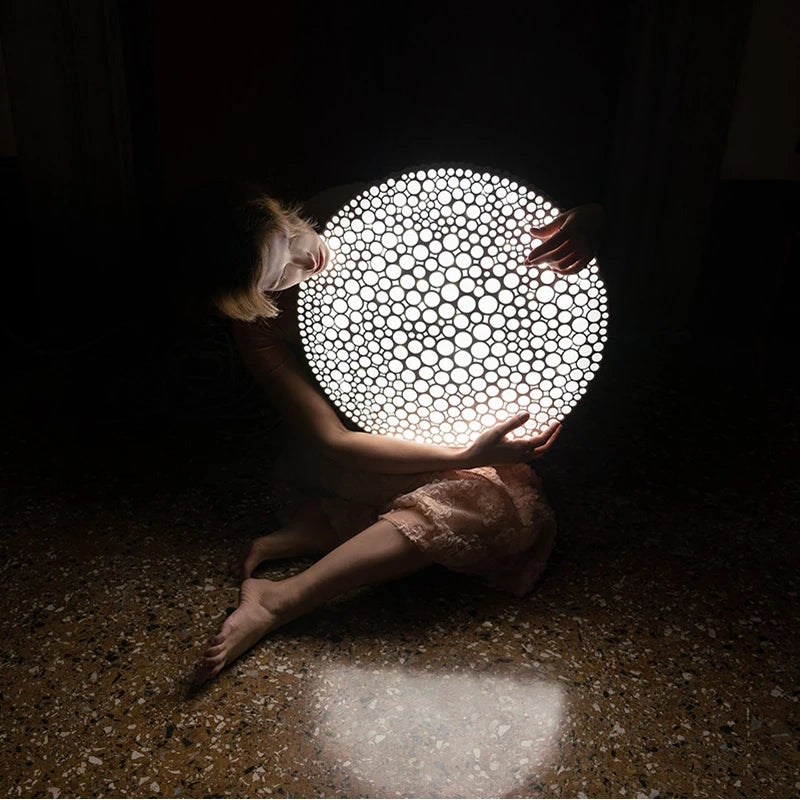 plafonnier led minimaliste en nid d'abeille créatif et élégant - vue 3 sur 12