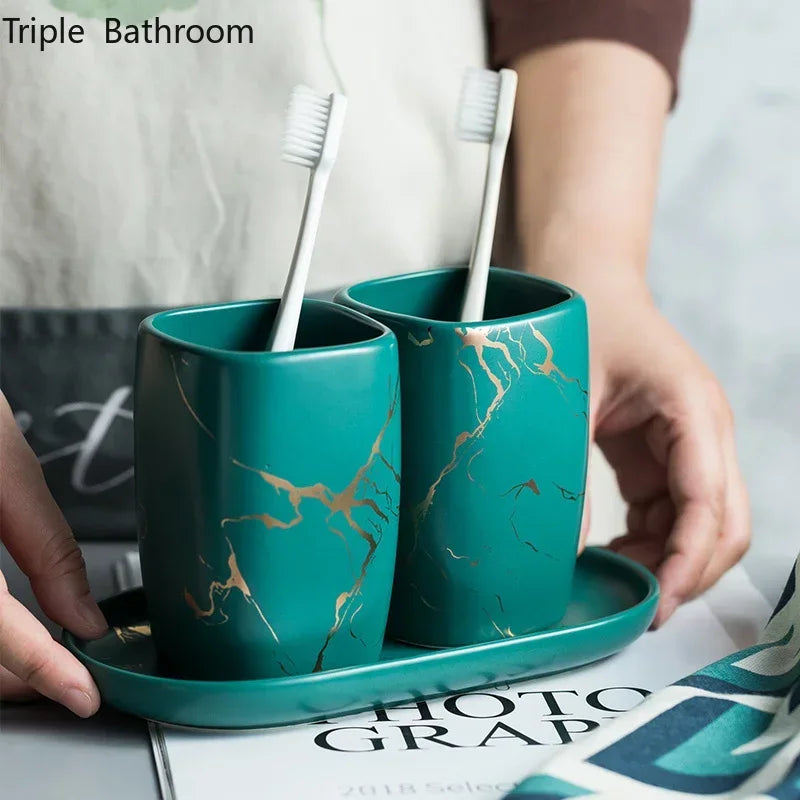 ensemble de tasse en céramique et support de brosse à dents - vue 3 sur 12