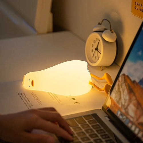 veilleuse canard en silicone rechargeable usb dimmable cadeau anniversaire - vue 3 sur 8