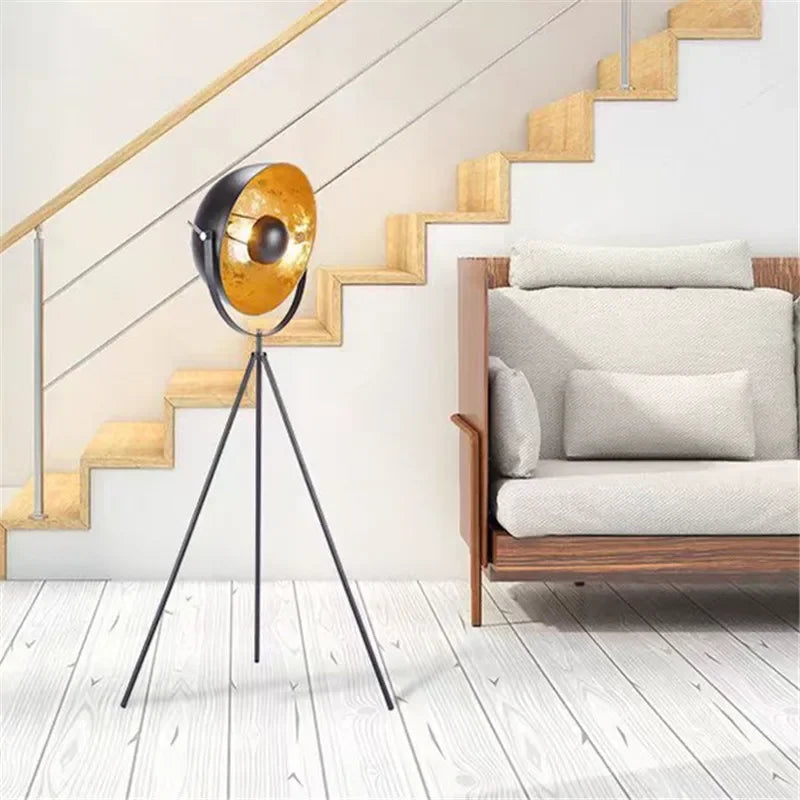 lampadaire industriel réglable avec trépied flexible pour intérieur moderne - vue 5 sur 8