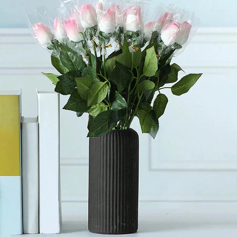 vase en plastique rayé pour arrangement floral décoratif - vue 5 sur 8