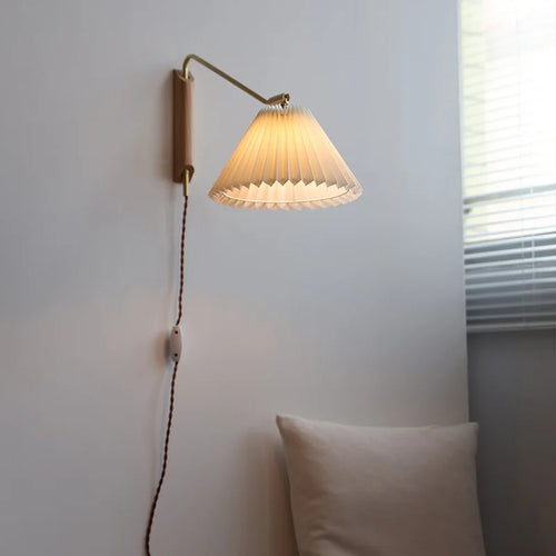 applique murale en cuivre avec interrupteur et lampe LED rotative - vue 2 sur 7