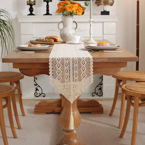 Chemin de table dentelle crochet bohème pompons écru - vue 3 sur 6