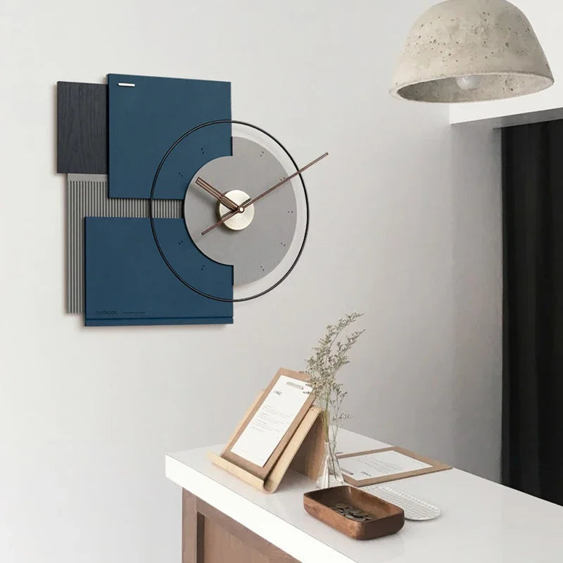 grande horloge murale silencieuse en noyer décoration moderne - vue 4 sur 10