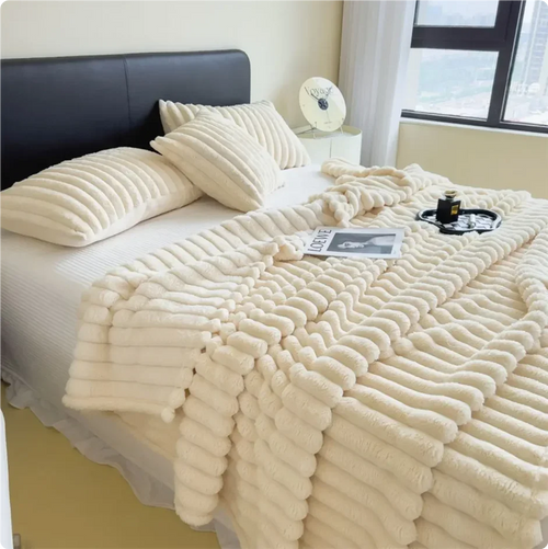 plaid épais doux style uni pour lit cocooning - vue 6 sur 7