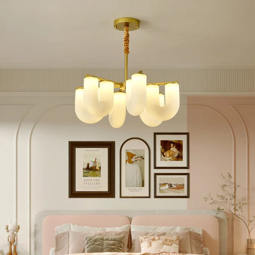 lustre moderne en acrylique et métal doré pour intérieur élégant - vue 4 sur 10