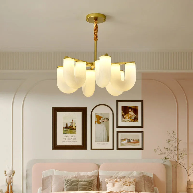 lustre moderne en acrylique et métal doré pour intérieur élégant - vue 3 sur 10