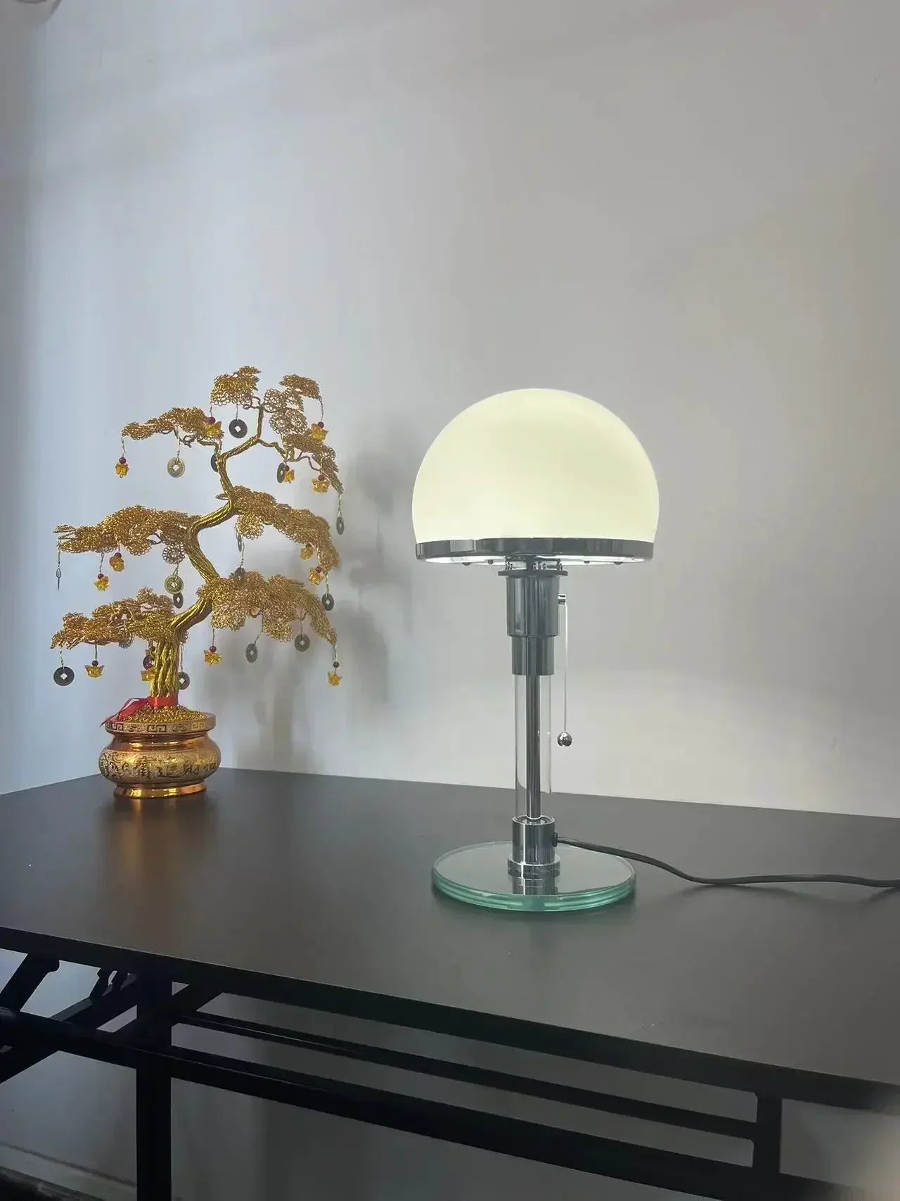 lampe de bureau moderne au design nordique élégant et fonctionnel - vue 5 sur 7