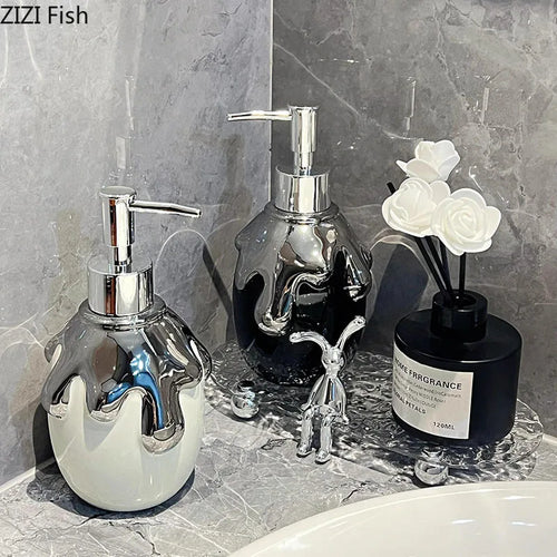 distributeur de savon en céramique dorée pour salle de bain - vue 3 sur 10