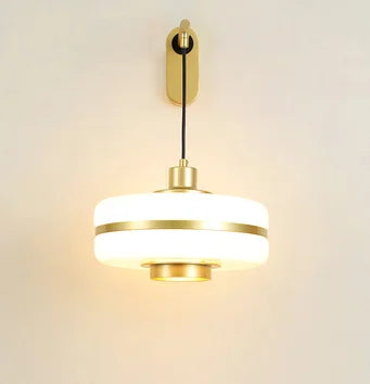 Suspension design nordique en or