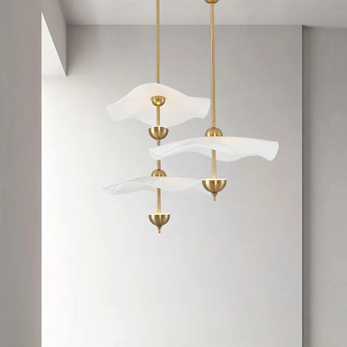 suspension feuille de lotus en métal doré art déco - vue 3 sur 10