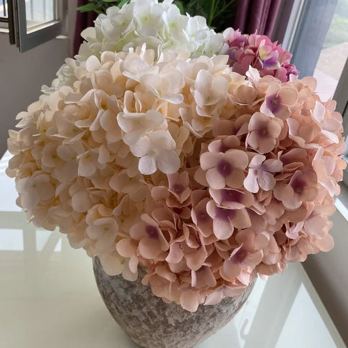 bouquet d'hortensias en soie pour décoration intérieure élégante - vue 4 sur 11