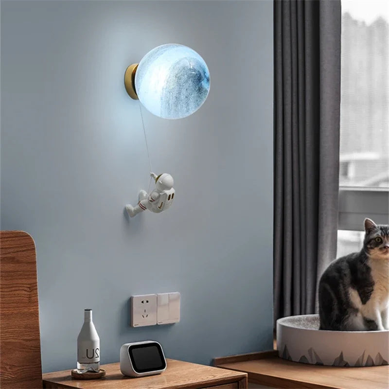 Applique murale Chambre d'enfants lune moderne minimaliste créatif astronaute plein cuivre dessin animé garçon chambre chevet fond - vue 3 sur 10