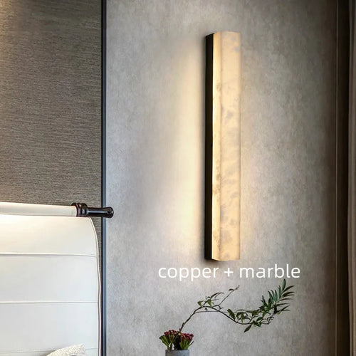 Applique murale en marbre et cuivre - vue 2 sur 6