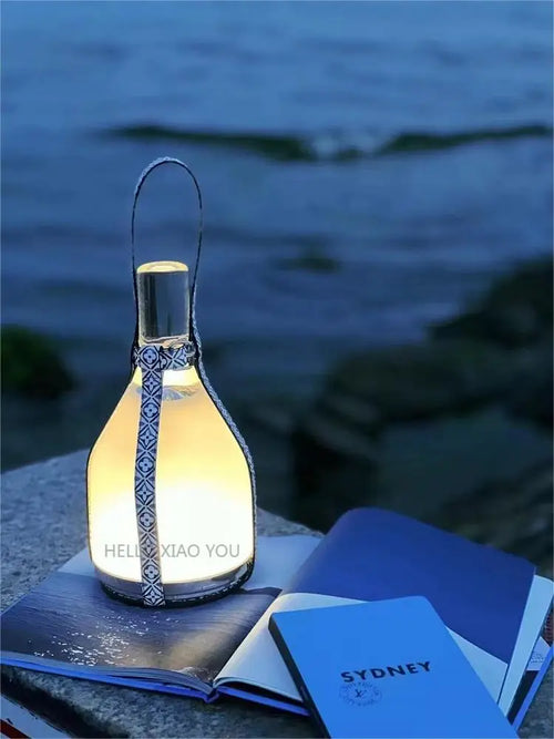 lampe de chevet portable en cuir avec chargeur tactile - vue 3 sur 7