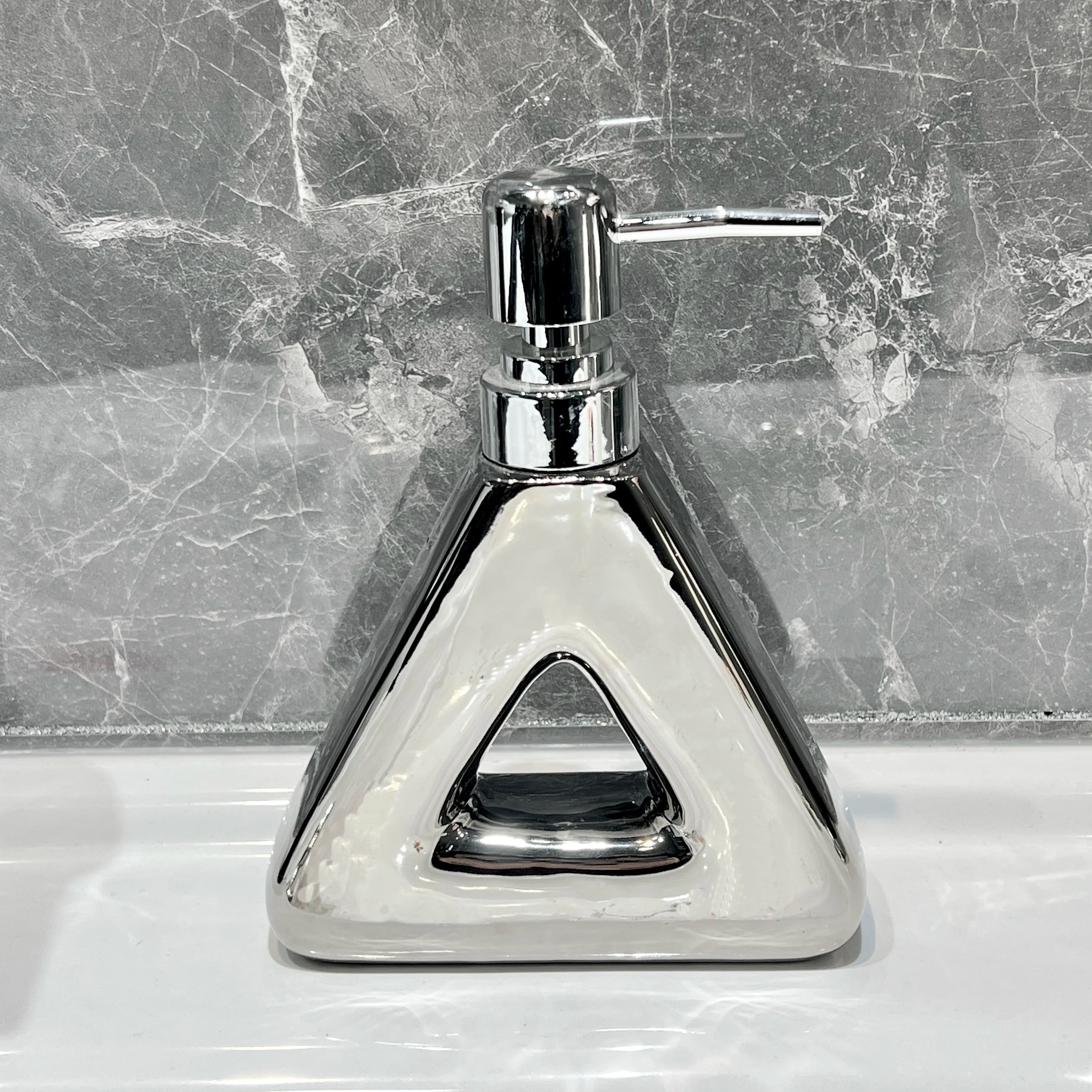 distributeur de savon céramique abstrait design pratique pour salle de bain - vue 9 sur 10
