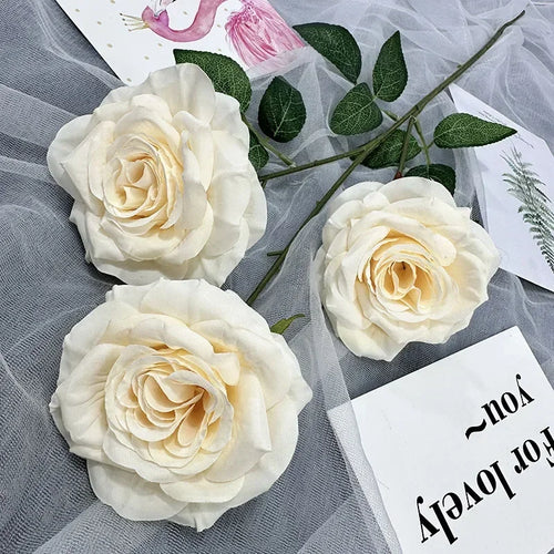 décoration florale en soie avec roses et branches pour fêtes - vue 9 sur 14