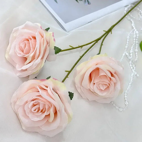 branches de roses artificielles en soie pour décoration élégante - vue 12 sur 40